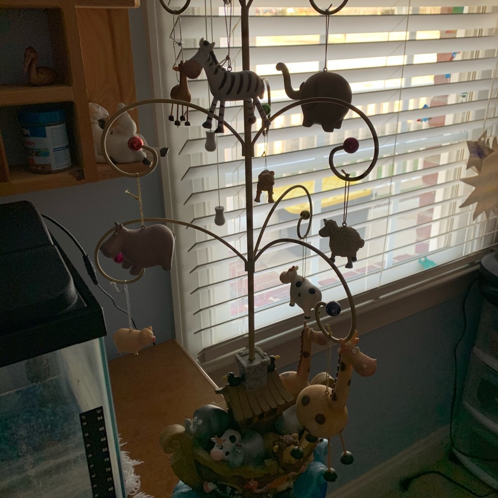 Noah’s Ark Decor - Picture 6 of 7